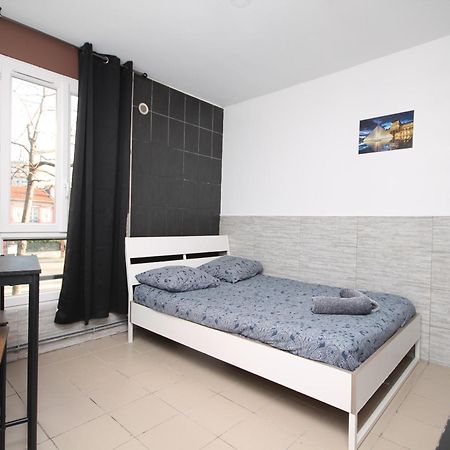 سان دوني 04 - Chambre Avec Lit Double Proche Paris Et Transports Wifi المظهر الخارجي الصورة